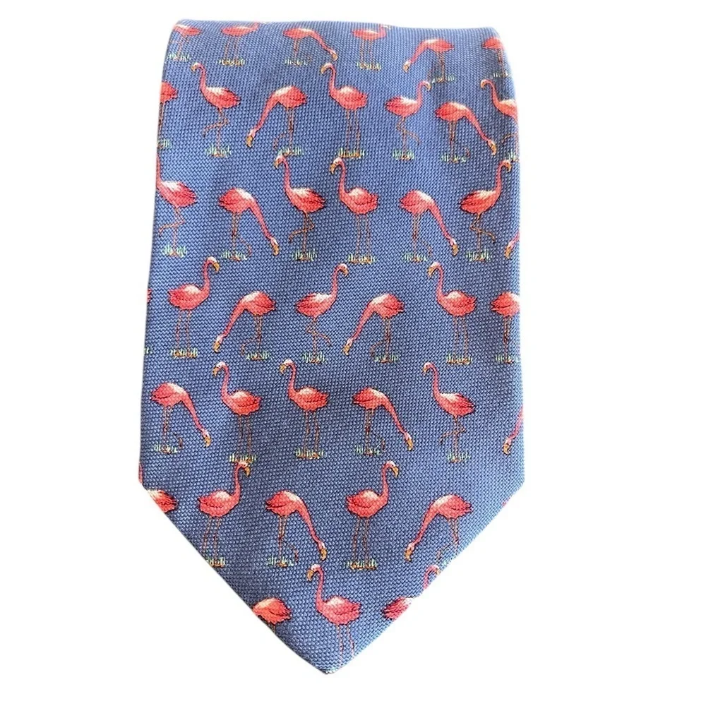 🦩🌴TOMMY BAHAMA Off Island SILK Blue Flamingo Patterned Tie. Awesome!